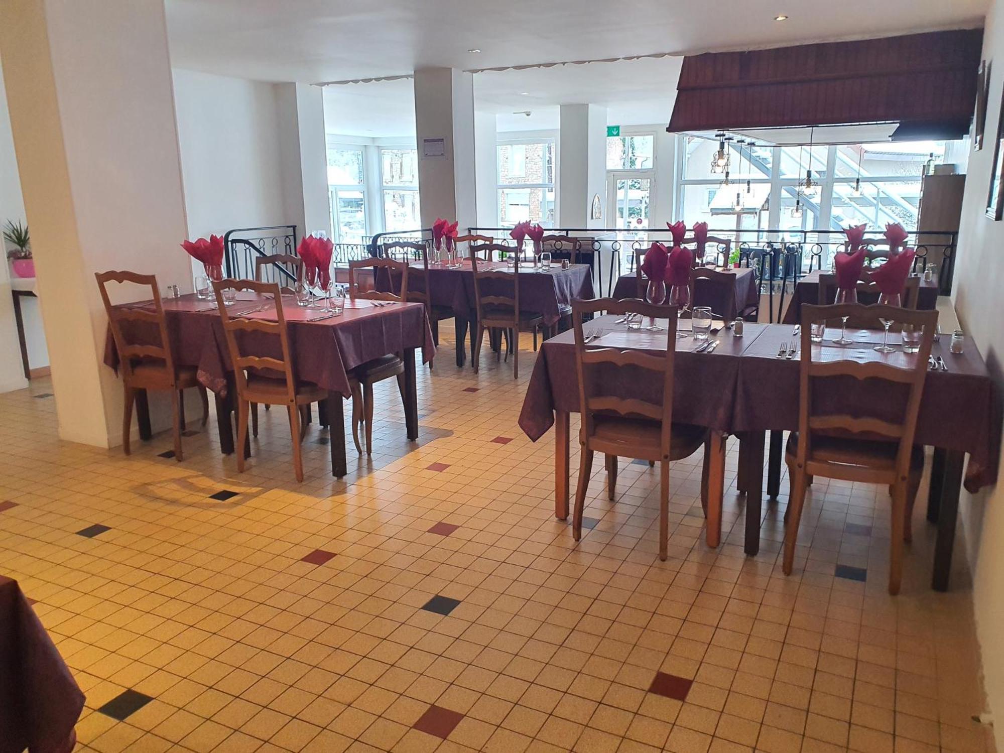 Hotel De La Promenade Bains-les-Bains Eksteriør bilde